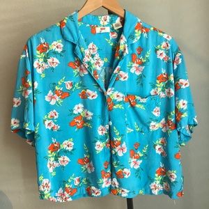 Levi women’s floral button up blouse short sleeve